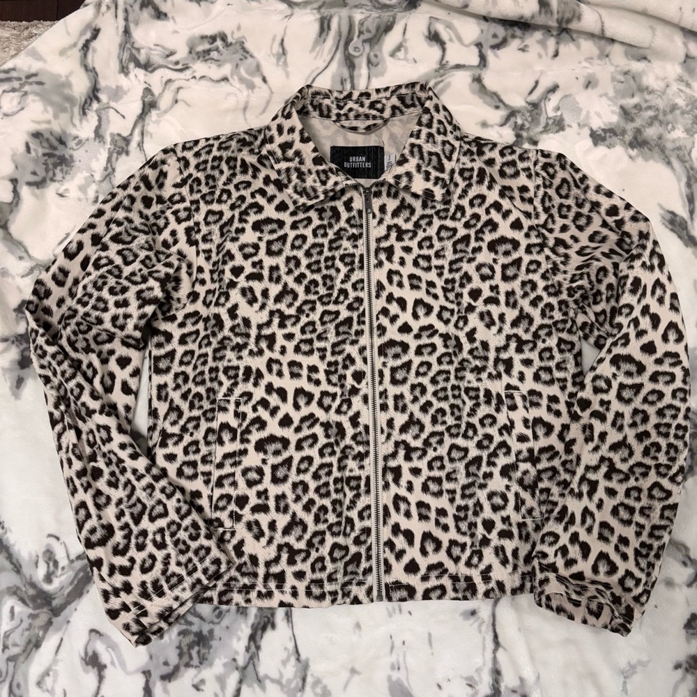 🐆URBAN OUTFITTERS LEOPARD PRINT JACKET